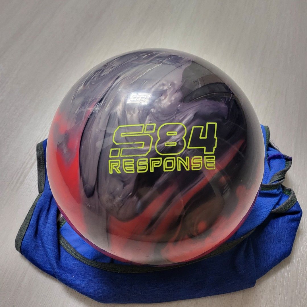 14lbs 900 Global Altered Reality Bowling Ball, Sports Equipment, Sports