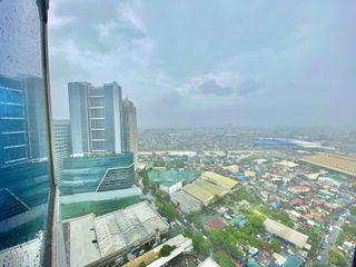 FIRE SALE!!! 1BR Aspire Tower for Sale - Quezon City