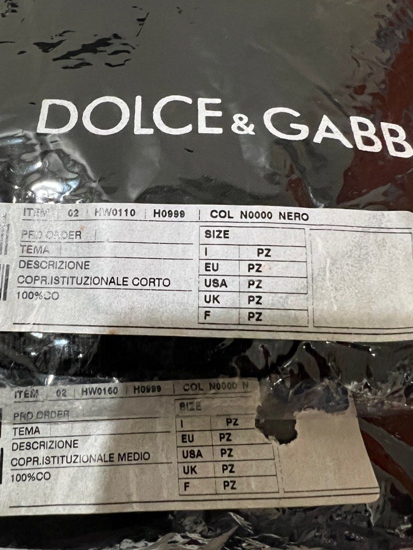 Dolce and Gabbana Black Garment Bag. Original. (Category: Luxury Apparel) located in Angeles City. Submitted by parisianboxes (Listing ID 1249497521, Image 2). Description: L66xW6xH158cm Brand New - Original Dress/Suit protector/cover Paris - France issue.