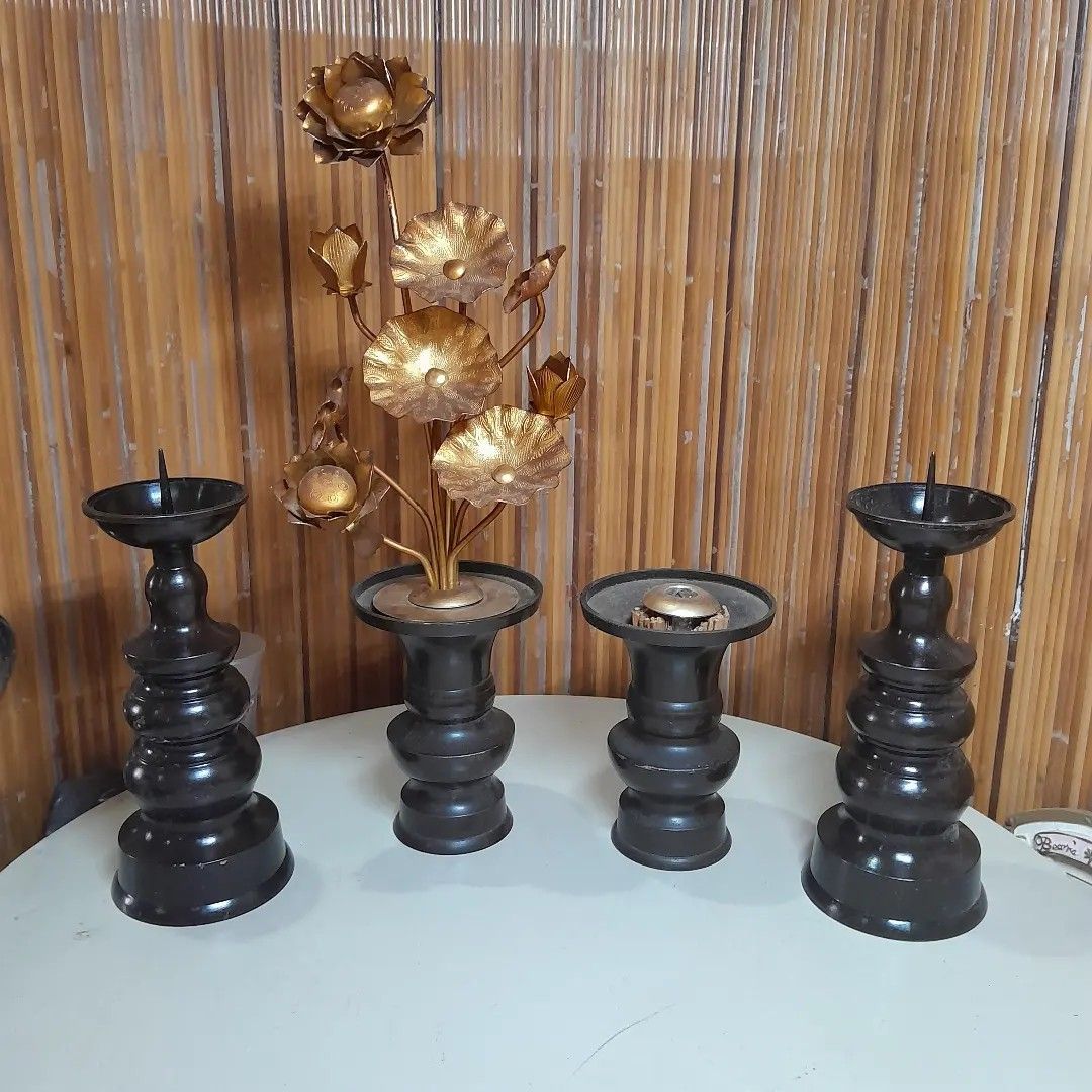 4pcs Vintage Bronze Altar Decorations (Category: Vases & Decorative Bowls) located in Malolos. Submitted by jestrelita (Listing ID 1249588506, Image 1). Description: 4pcs Vintage Bronze Altar Decorations P2500 only - 2 candle holder - 2 golden lotus flower vase + 1 lotus flowrer bouquet - good condition 🇯🇵🏯👘👺🗾🍱🎎🍜🍙.
