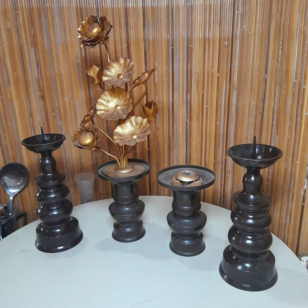 4pcs Vintage Bronze Altar Decorations (Category: Vases & Decorative Bowls) located in Malolos. Submitted by jestrelita (Listing ID 1249588506, Image 2). Description: 4pcs Vintage Bronze Altar Decorations P2500 only - 2 candle holder - 2 golden lotus flower vase + 1 lotus flowrer bouquet - good condition 🇯🇵🏯👘👺🗾🍱🎎🍜🍙.