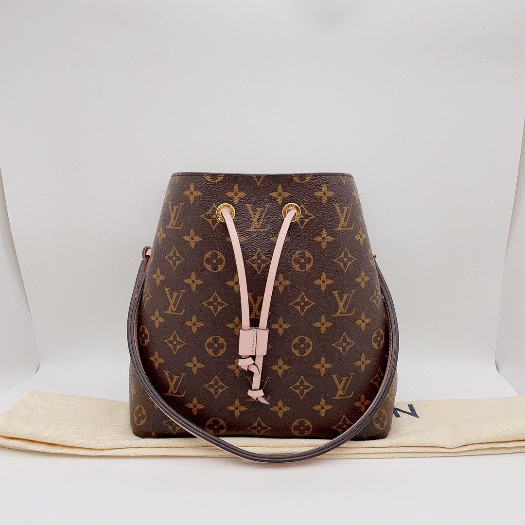 Authentic LV Monogram Canvas Noe PM Bucket Bag, Luxury, Bags & Wallets on  Carousell