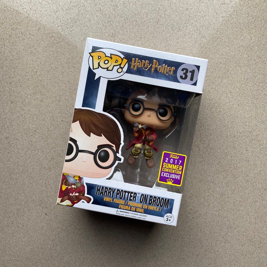 Funko pop harry potter on broom 31 top