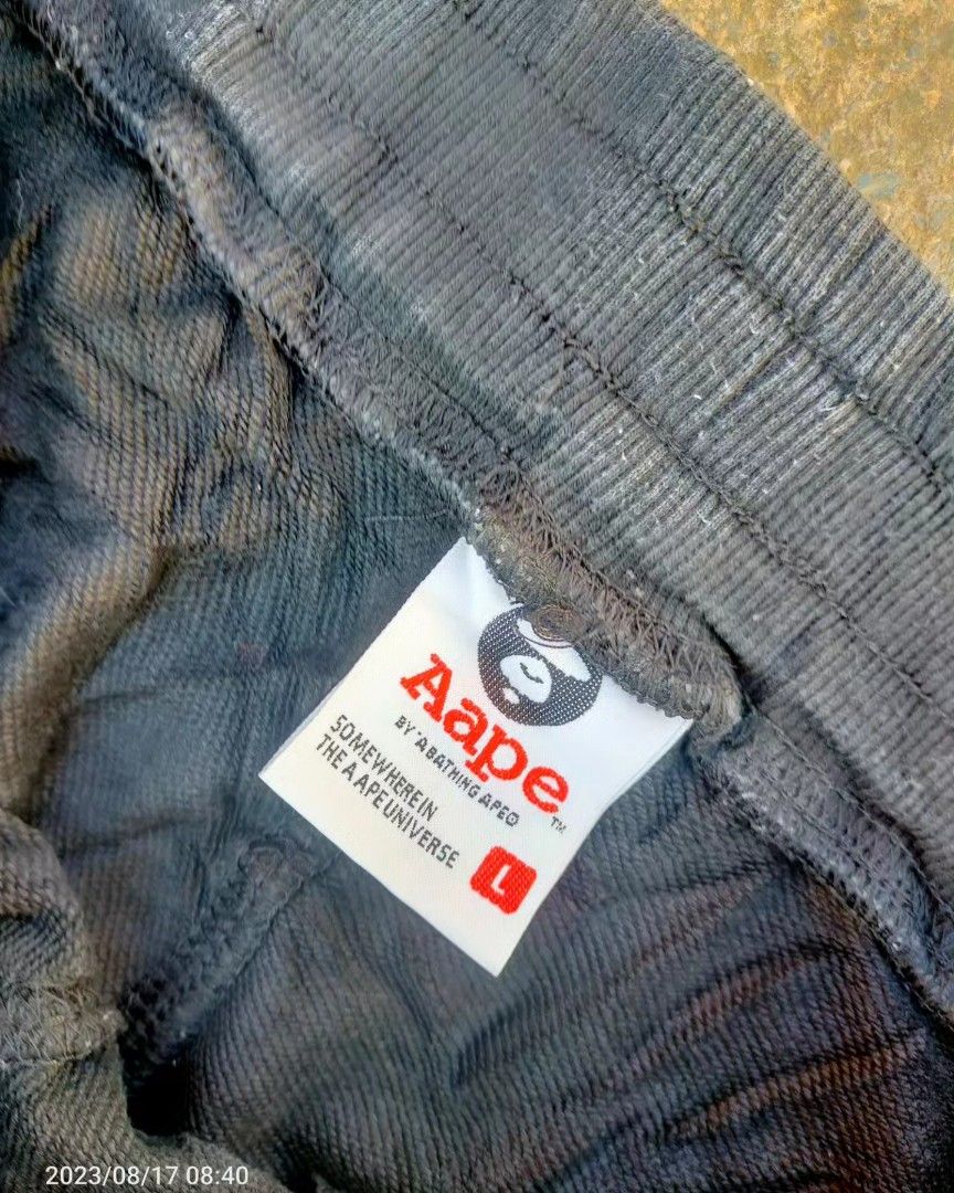Aape sweat pants, Fesyen Pria, Pakaian Bawahan di Carousell
