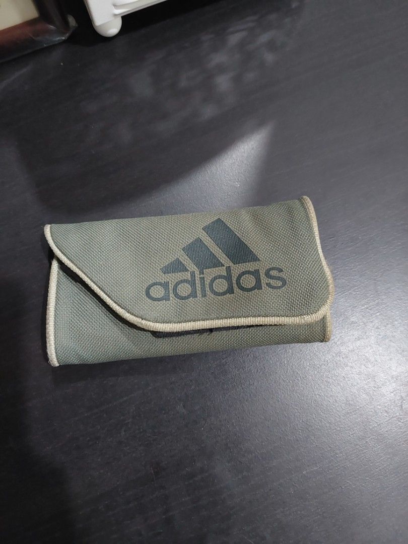 Adidas best sale tyvek wallet