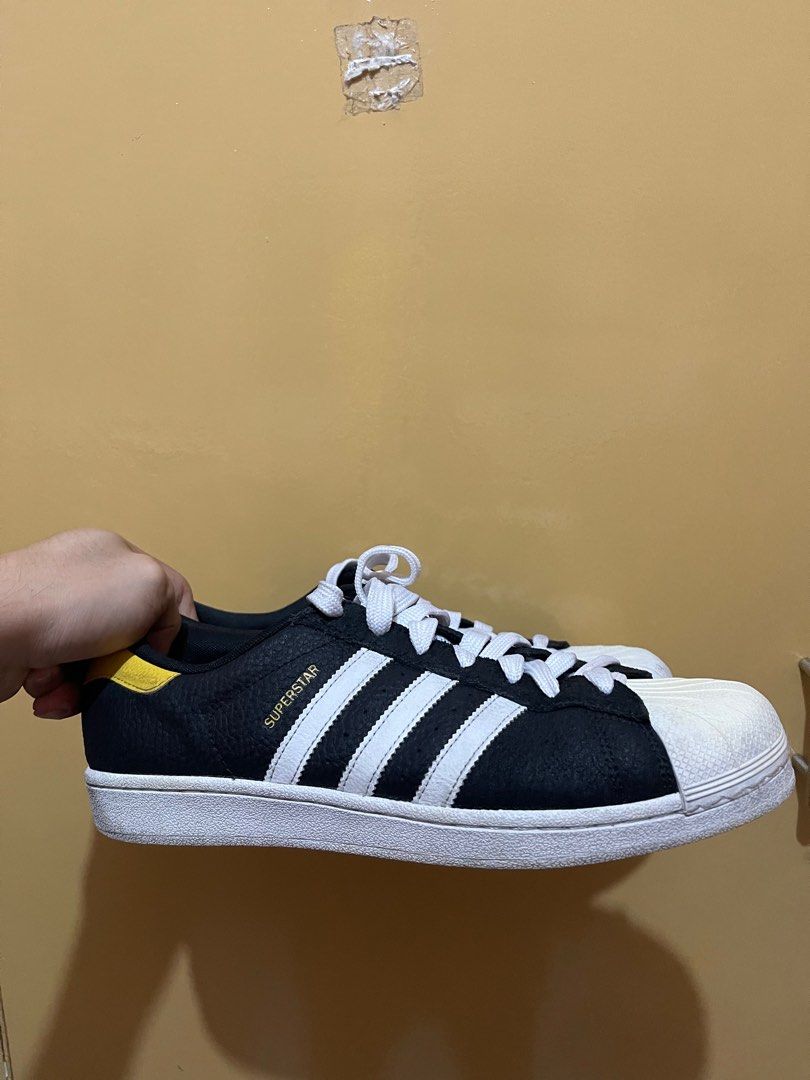 Adidas superstar east river outlet rivalry black and white