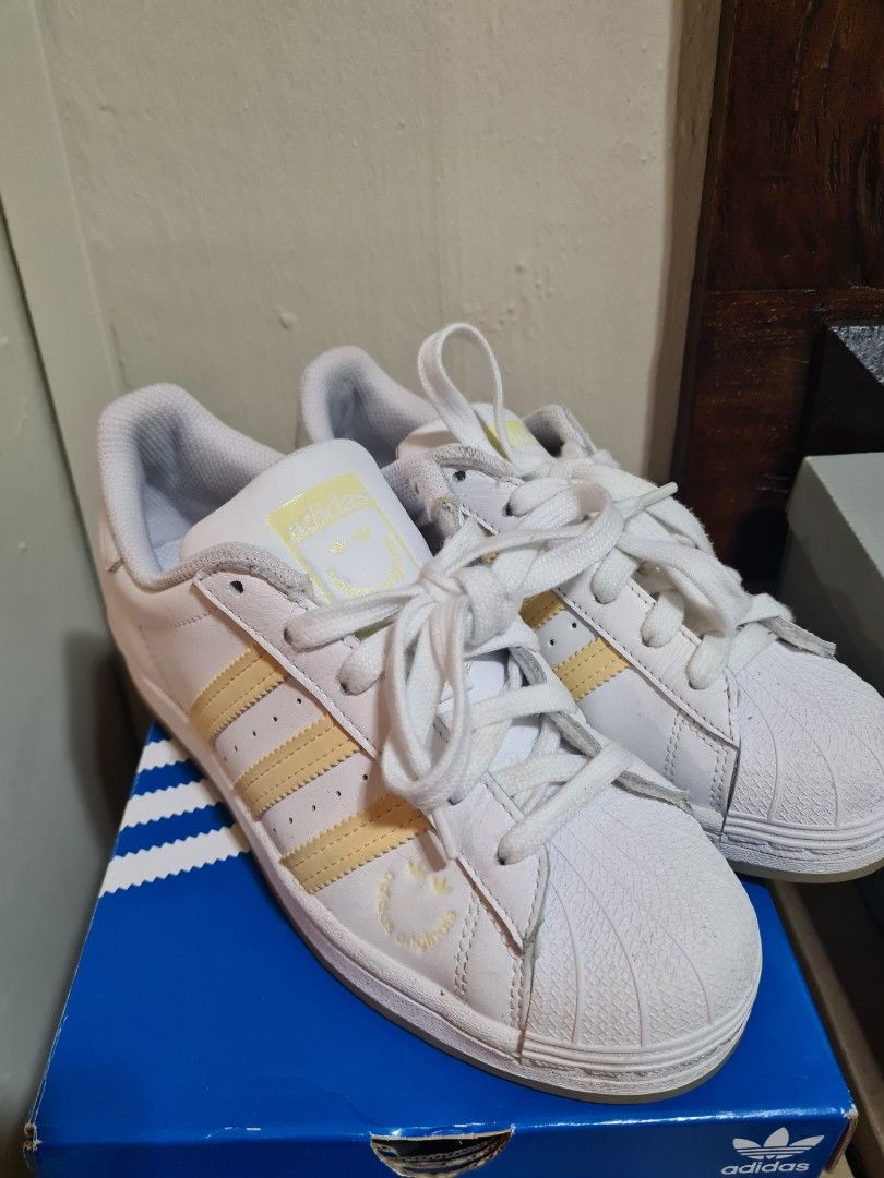 Adidas Superstar Women s Fashion Footwear Sneakers on Carousell