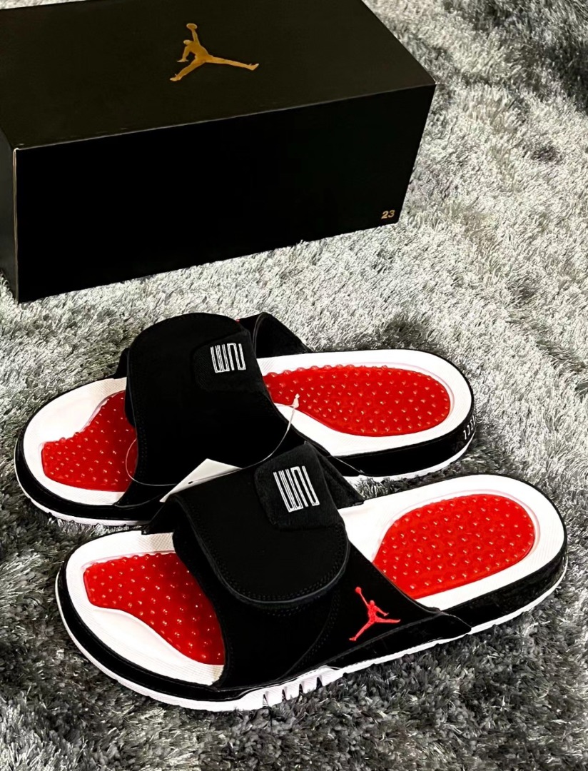 Air Jordan Hydro XI Retro(GS)拖鞋黑校園紅, 男裝, 鞋, 拖鞋- Carousell