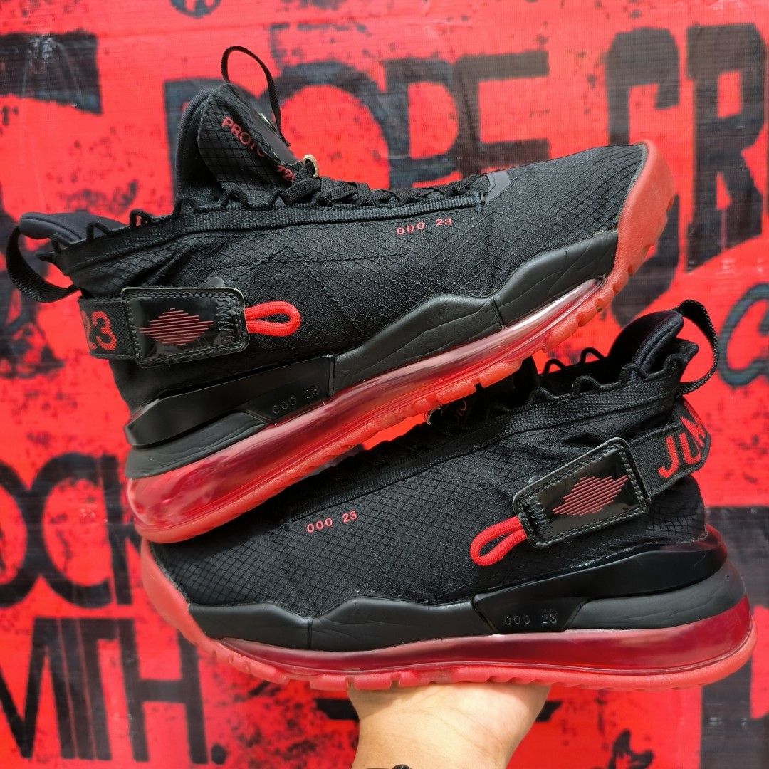 Jordan proto max 720 black university red deals