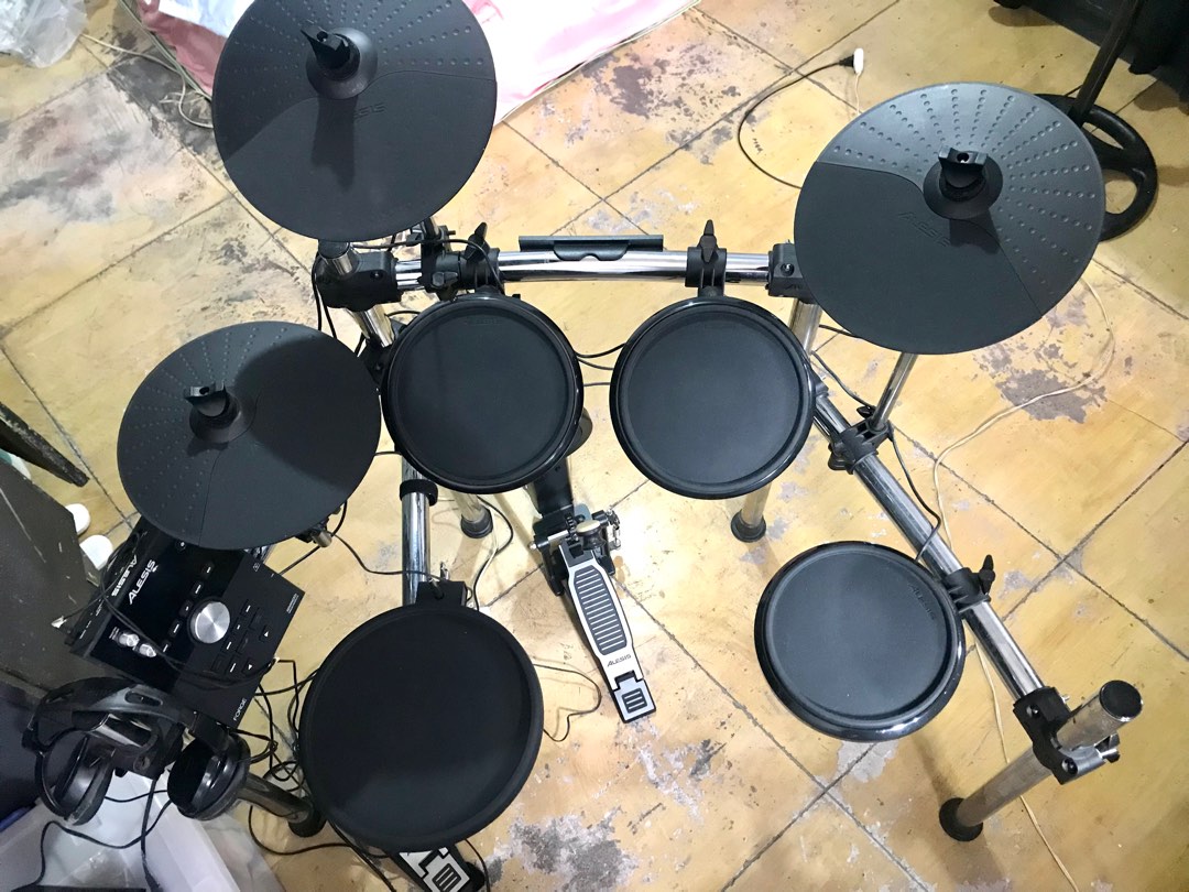 Alesis Electronic Drum Kit, Hobbies & Toys, Music & Media, Musical Instruments on Carousell