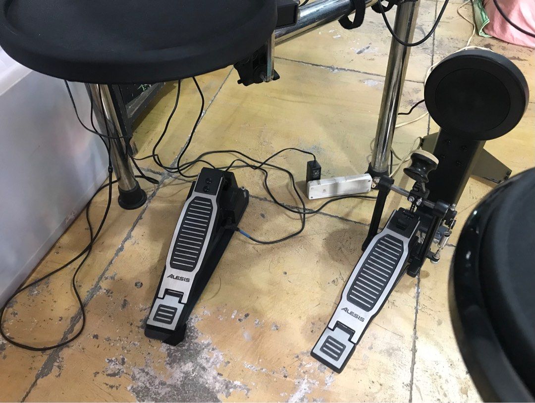 Alesis Electronic Drum Kit, Hobbies & Toys, Music & Media, Musical Instruments on Carousell