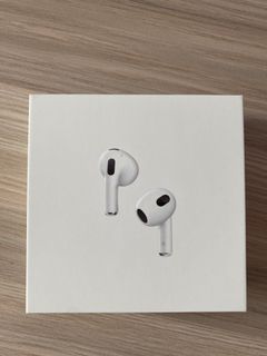 Apple Airpods Gen 3 (Lightning charging case)