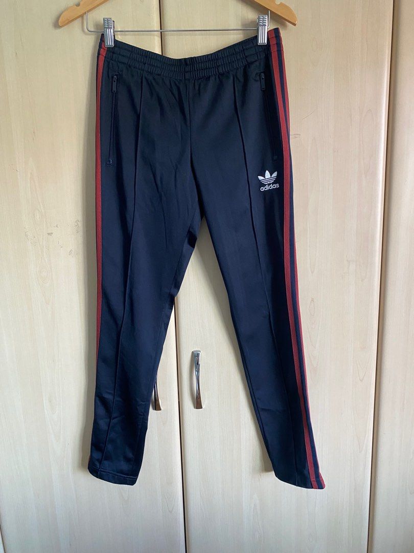 Adidas originals navy 2025 joggers