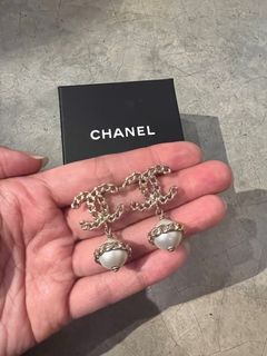 Sold at Auction: Chanel - Pearl Bracelet - Multi-Strand Vintage
