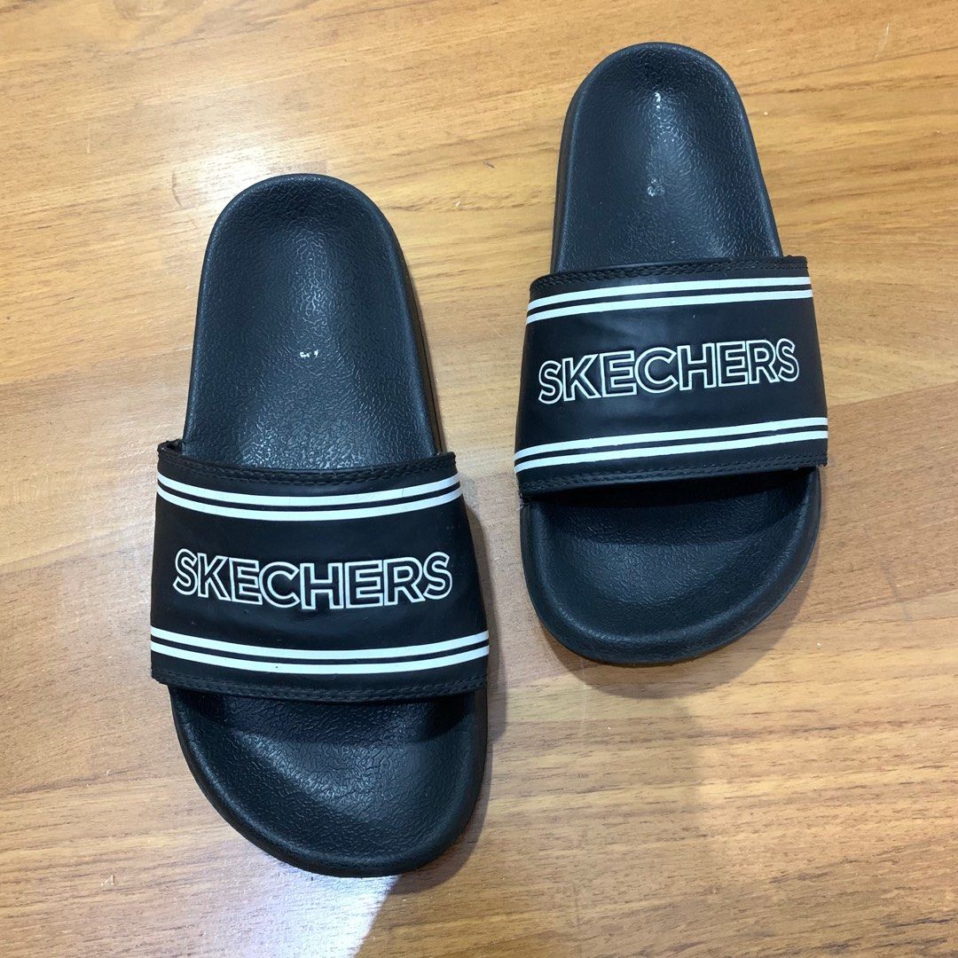 Skechers comfy sandals top