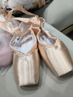 Buy pointe sales shoes online