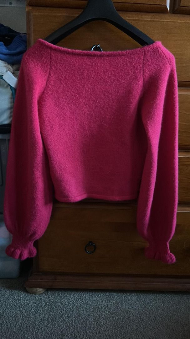 Barbie Top (Category: Women's Clothes) located in Melbourne. Submitted by ecochicka (Listing ID 1249593253, Image 2). Description: marked a size xxs.