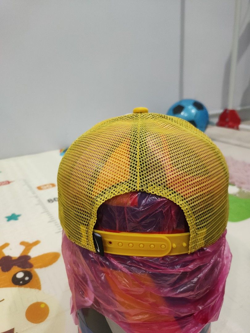Nike discount rainbow cap