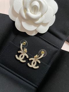 Affordable chanel pearl earring For Sale, Accessories