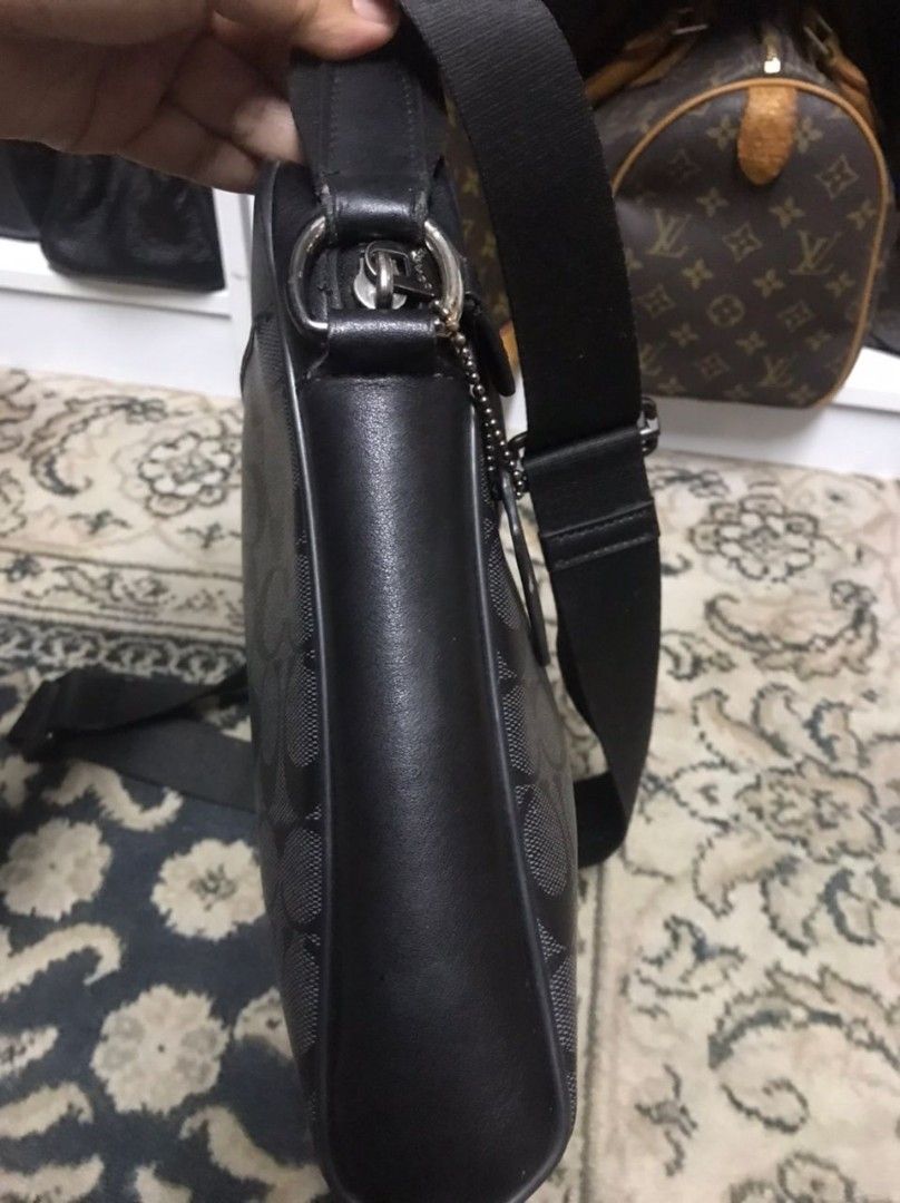 Coach charles store sling bag