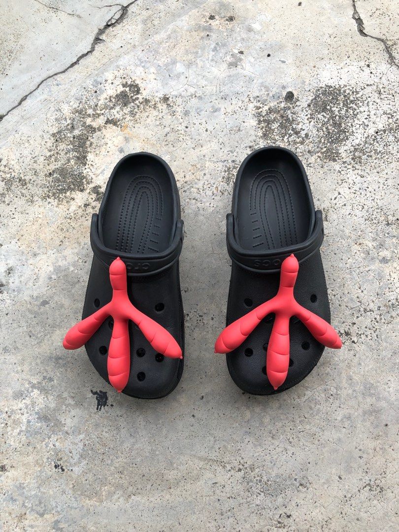 Crocs with 2025 mickey mouse holes