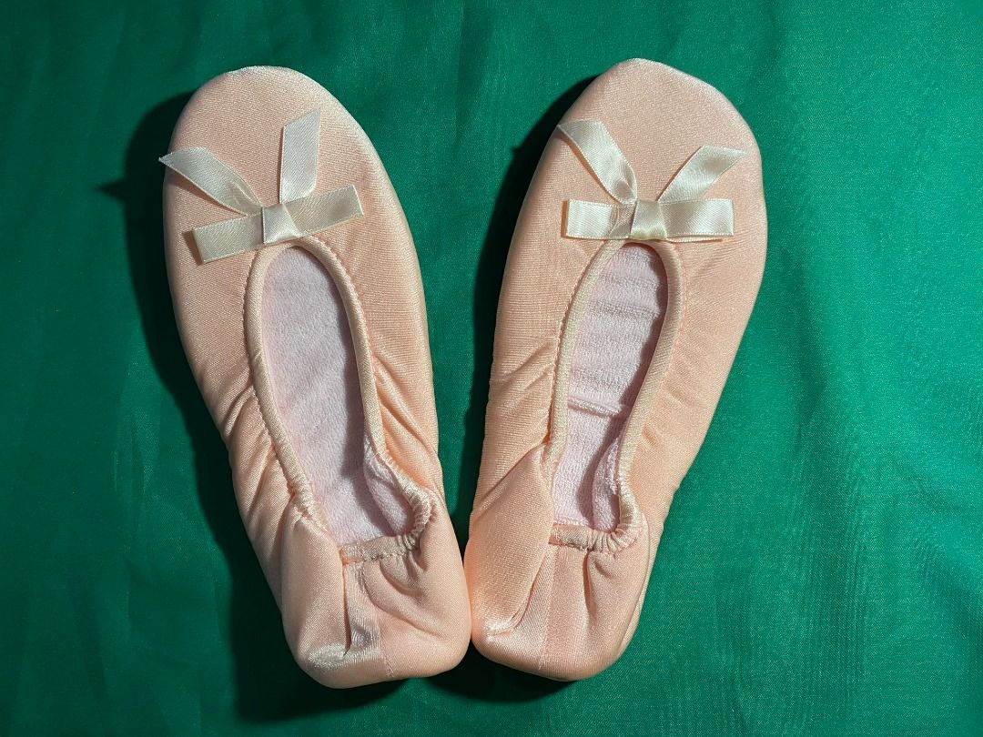 Dainty Bedroom Slippers in Pink Women s Fashion Footwear Slippers and slides on Carousell