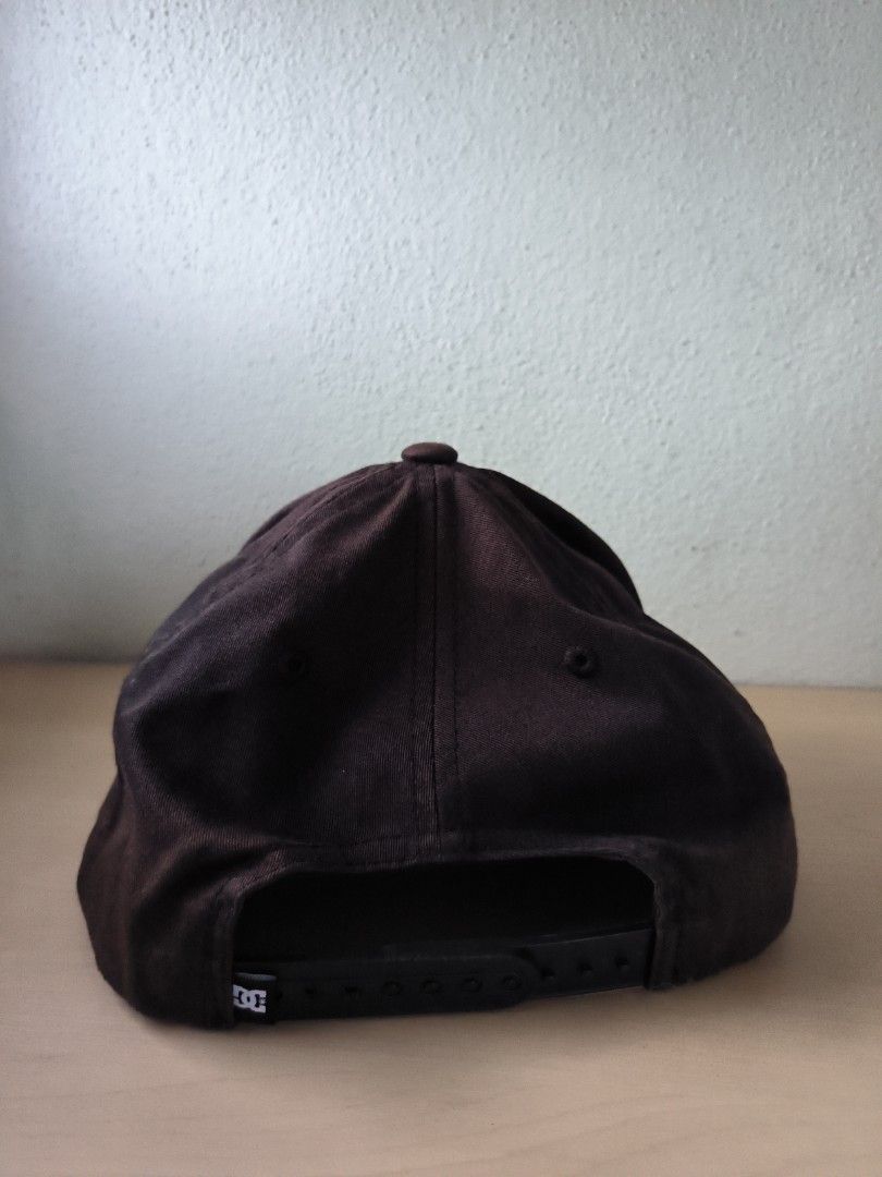DC Snapback Cap (Category: Cap & Hats) located in Ayer Itam. Submitted by ngowj (Listing ID 1249489521, Image 3). Description: Original brand of DC Shoe Co cap. Condition: 8.5/10.