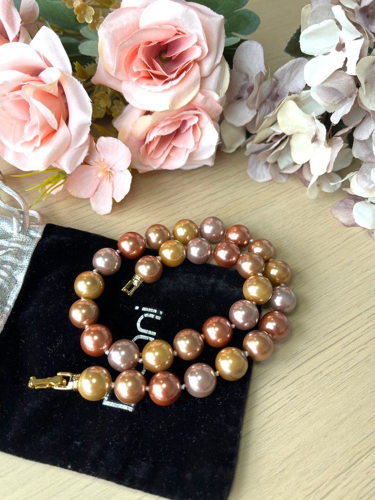 Denni Pearl necklace