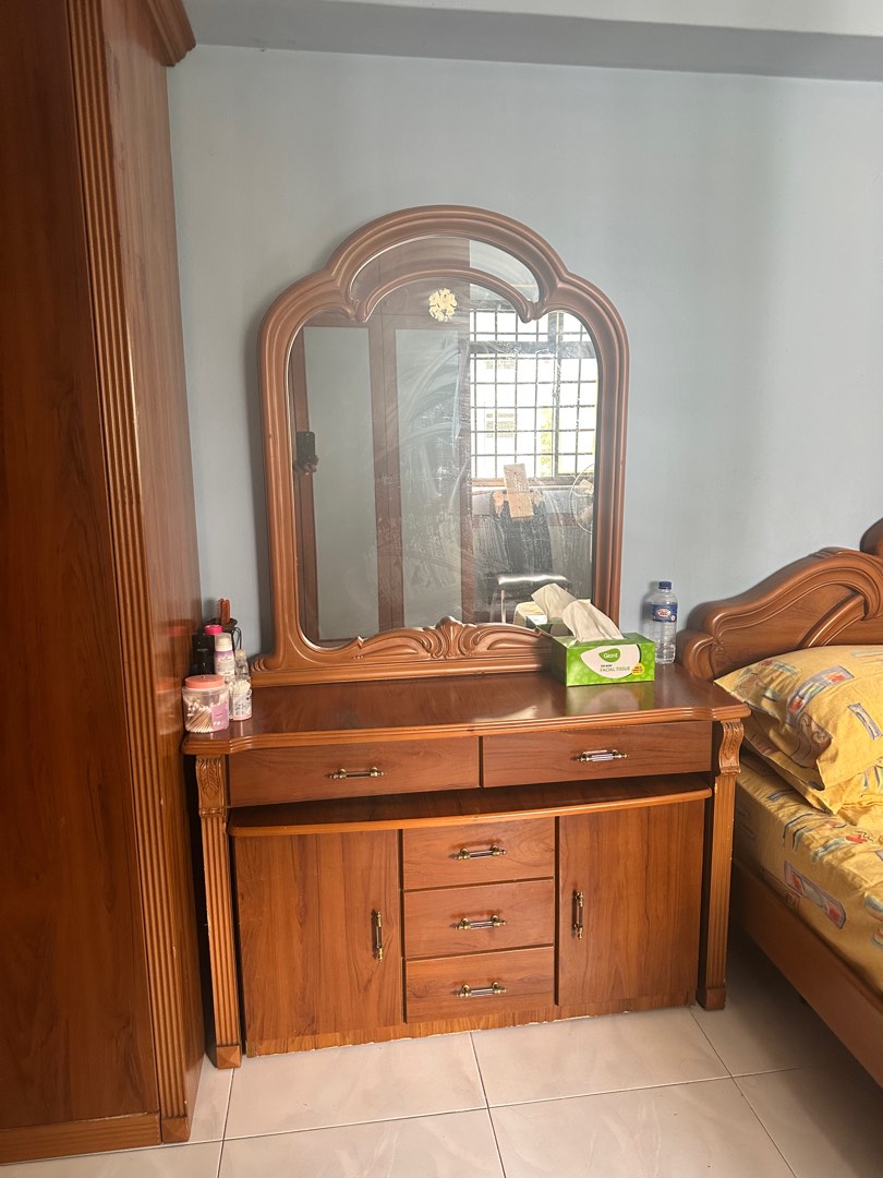 Dressing mirror/ table, Furniture & Home Living, Furniture, Other Home