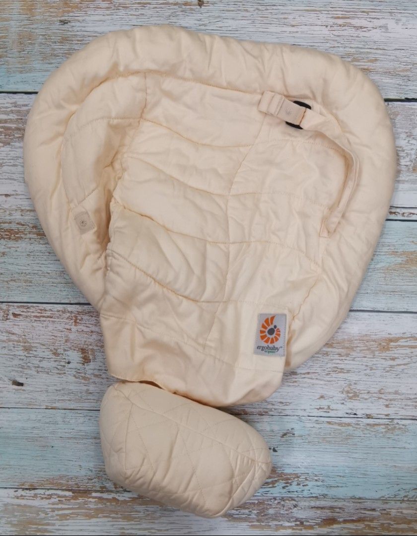 Ergobaby infant hotsell insert organic natural