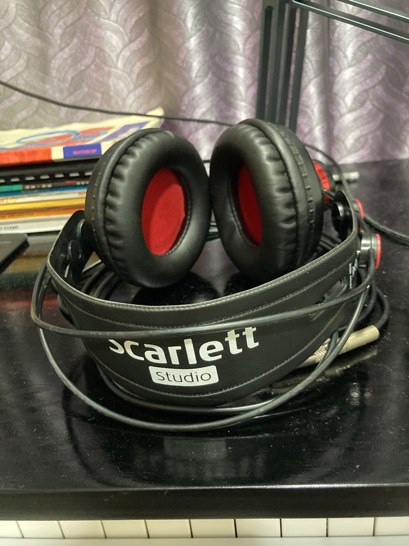 Scarlett hp60 mkii hotsell headphones