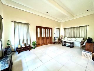 For Rent : 5BR House in Valle Verde 2, Pasig | 8SqsOD-MW