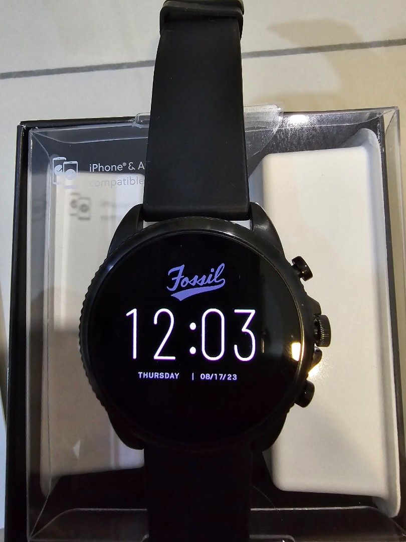 Fossil smart watch shop supports iphone