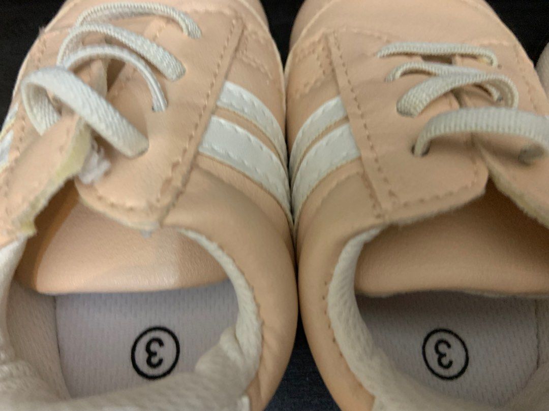White infant clearance shoes size 3