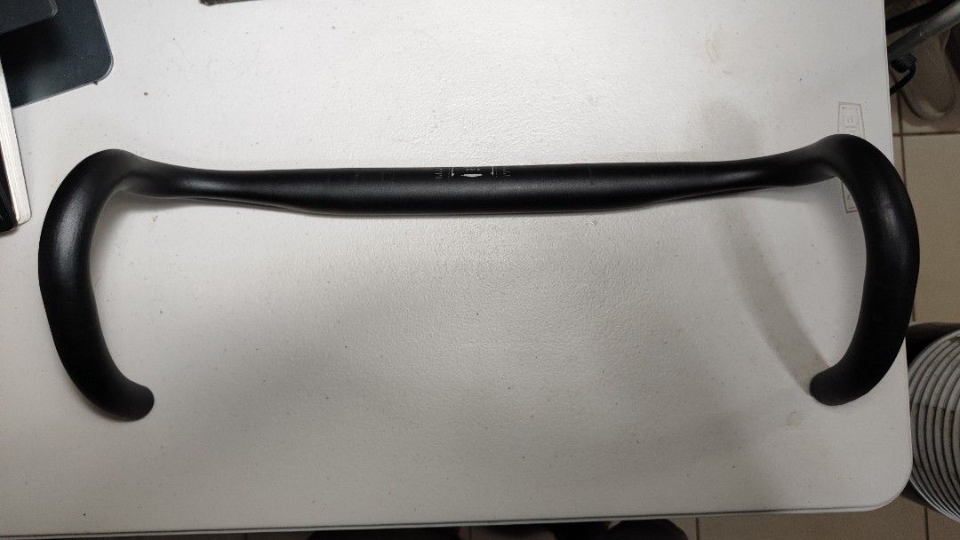 Giant Dropbar 420mm 6° flare (Category: Bicycles) located in Makati City. Submitted by thomasmmm (Listing ID 1249537285, Image 3). Description: Giant Dropbar for sale size 42, fitted then removed for correct size.