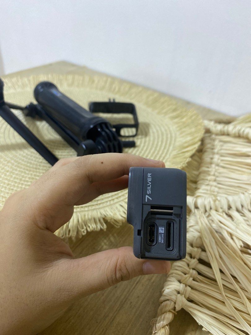 gopro hero 7 waterproof charging cable