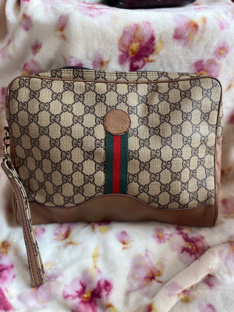 Gucci cosmetic bag women/men beauty bag, Luxury, Bags & Wallets on Carousell
