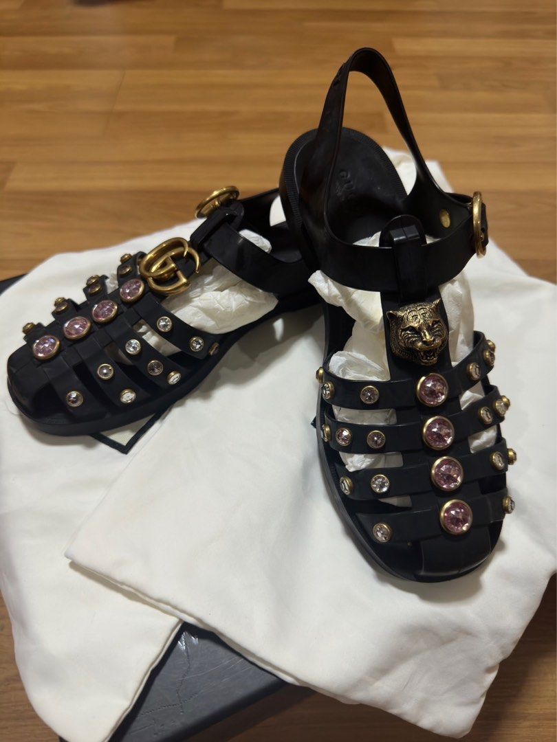 Rubber sandal with crystals hot sale