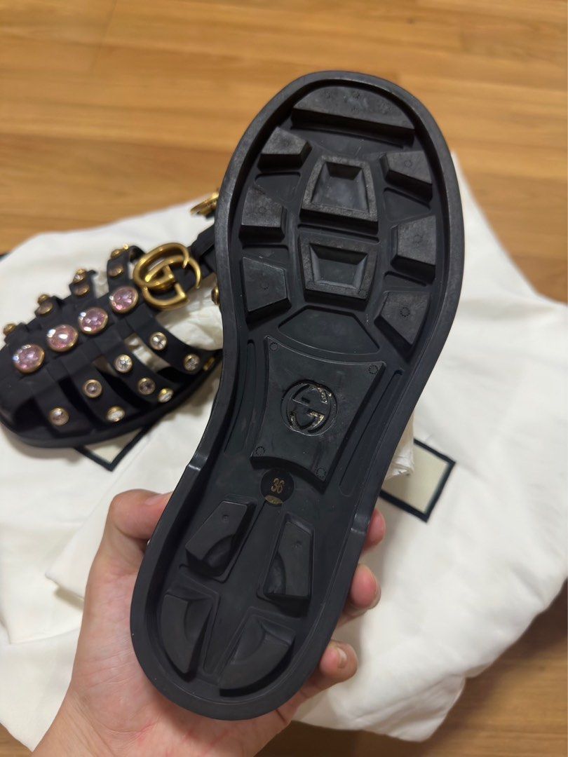 Gucci rubber discount sandals with crystals