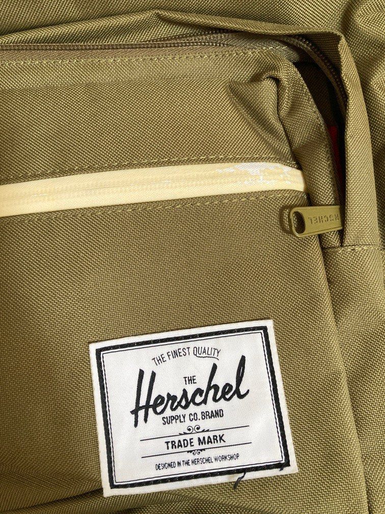 PRICE DROP Herschel Backpack Original Men s Fashion Bags Backpacks on Carousell