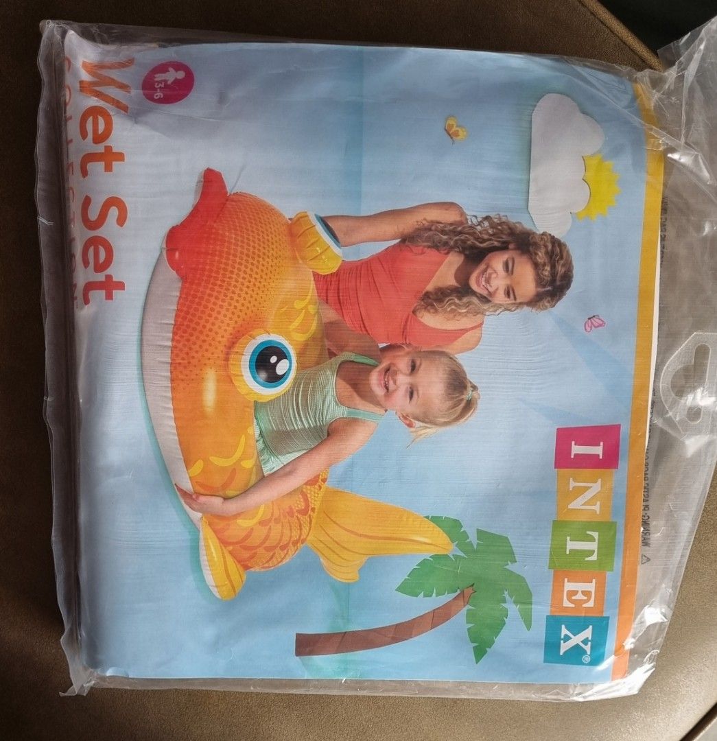 Inflatable float set (Category: Infant Playtime) located in Singapore. Submitted by ekaisha (Listing ID 1249468504, Image 1). Description: .