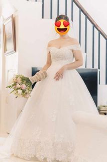 Elegant and Simple Ivory Wedding Gown/Dress