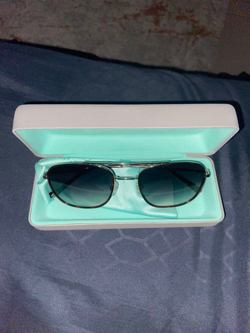 John Jacobs sunglasses, Women's Fashion, Watches Accessories