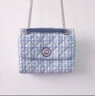 (Category: ) located in . Submitted by iamcloset (Listing ID 1249487475, Image 1). Description: .