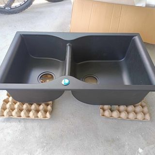 Kitchen sink (stone)
