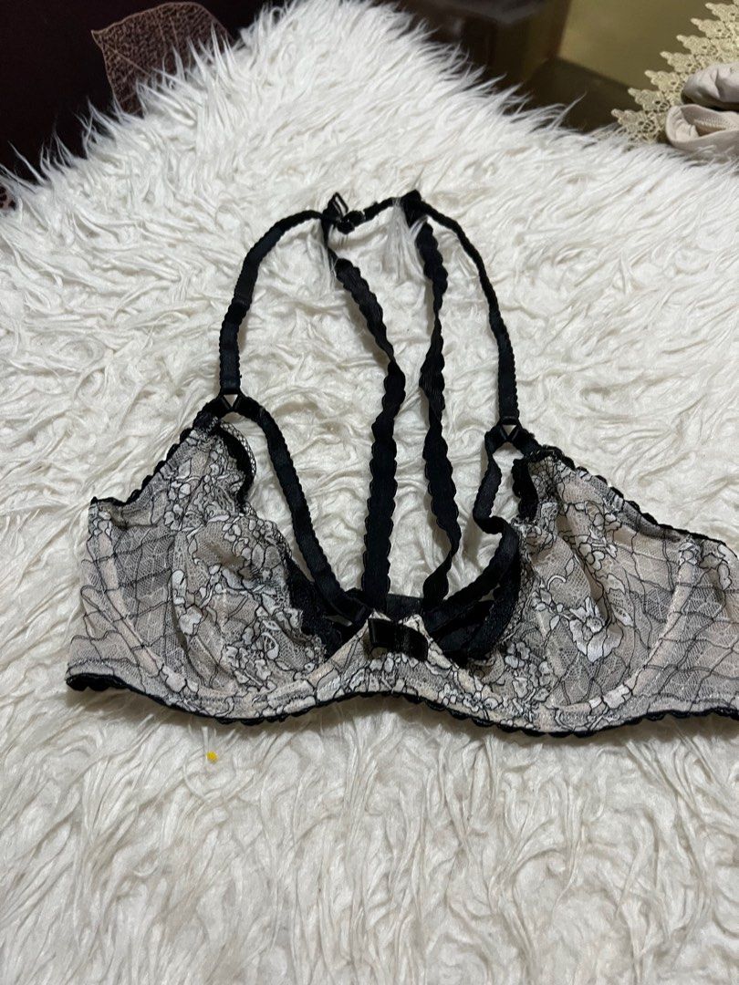 Lace strap bra, Women's Fashion, Undergarments & Loungewear on Carousell