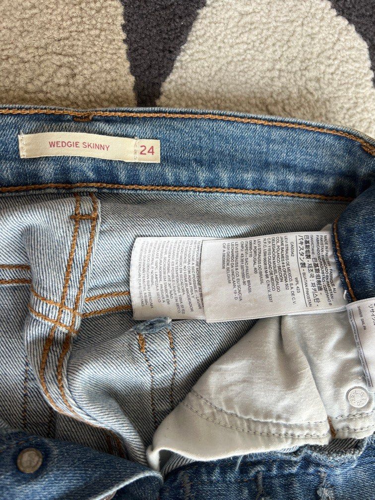 Size 24 deals ripped jeans