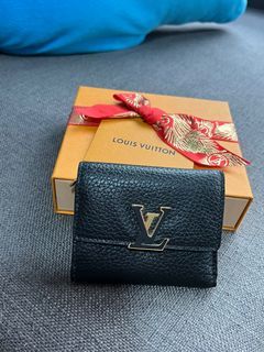 Louis Vuitton Capucines MM Taurillon Fuchsia Fuschia Leather ref