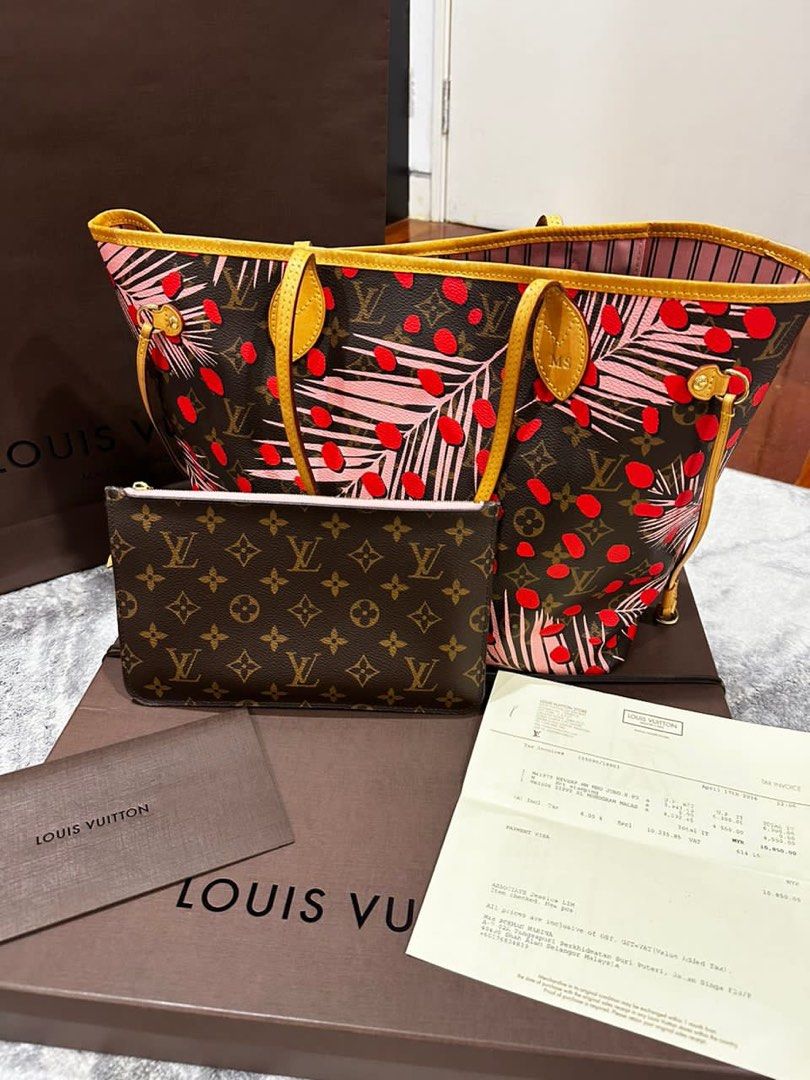 LOUIS VUITTON Monogram Jungle Dots Neverfull MM Tote Bag, Luxury, Bags &  Wallets on Carousell