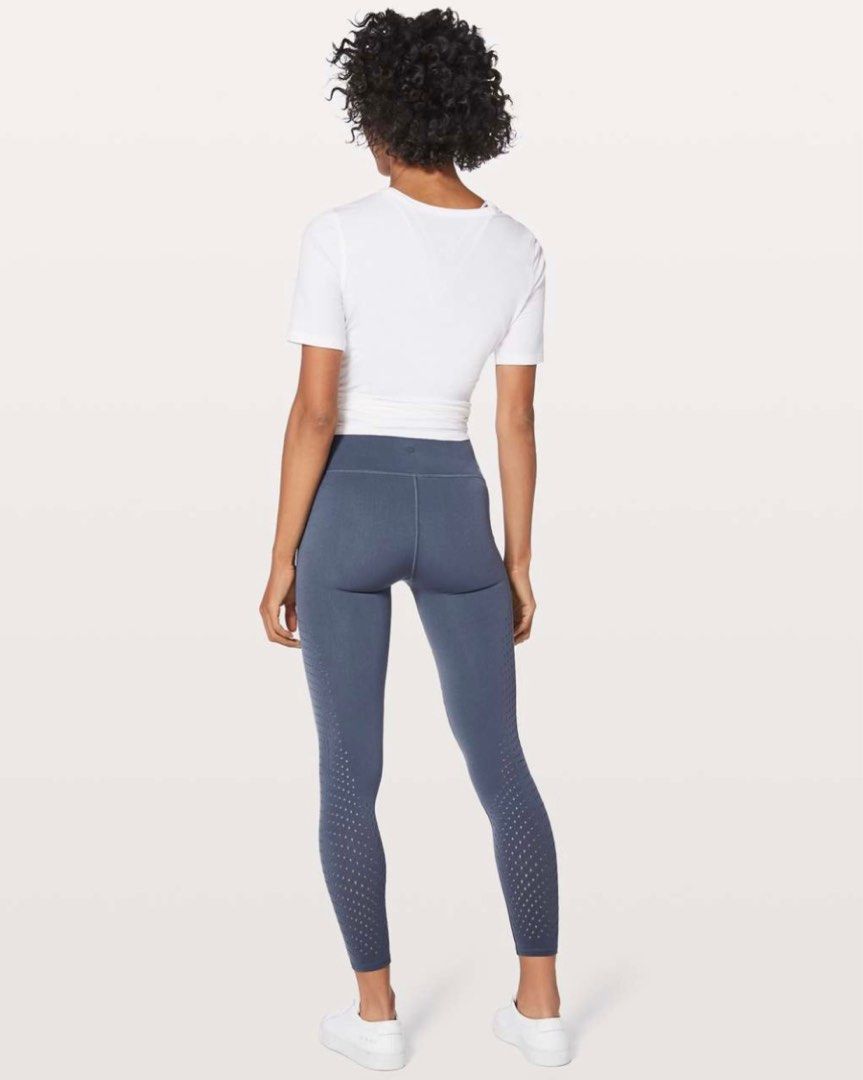 Lululemon Reveal 7/8 Tights in Dazed 25, Size 2, Women's Fashion,  Activewear on Carousell